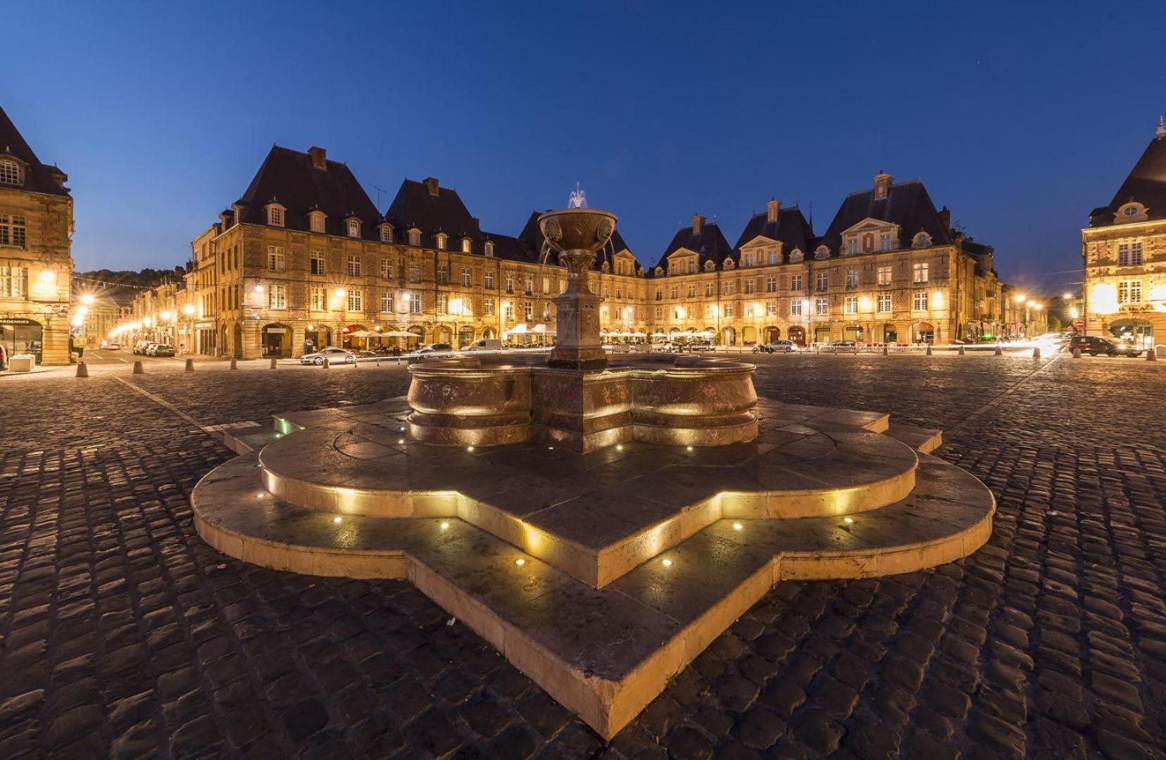 Budget Appart Avec Parking Au Centre-Ville Charleville-Mézières Dış mekan fotoğraf